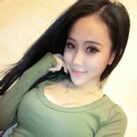 黑白背影长发动漫