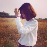 短发少女动漫黑白头像图片