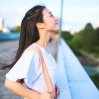 素描侧脸女生头像