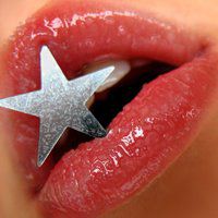 亲吻后的嘴唇口红图片头像