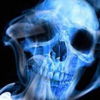 戴皇冠的骷髅头像图片