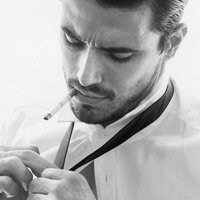 海边抽烟男生头像欧美