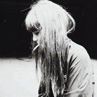 动漫少抽烟女生头像