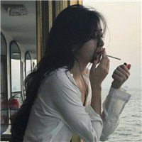 非主流闺蜜抽烟女生头像
