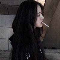 熊抽烟女生头像图片