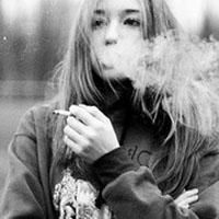 海绵宝宝抽烟女生头像