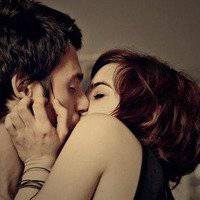 黑白婚纱欧美情侣背影