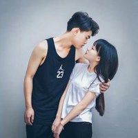 欧美情侣头像一男一女黑白图片