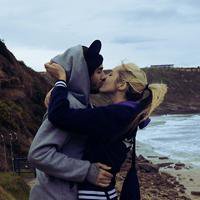 四张欧美情侣头像带字头像带字