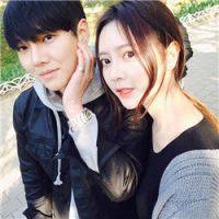 可爱情侣头像一左一右两张