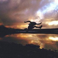 男孩运动汗流不止头像