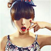 真实短发气质女生头像高清