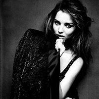 韩系气质女生长发头像