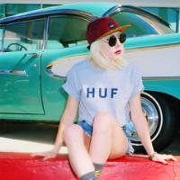 气质女生玩网头像高清