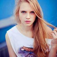 头像透明简单气质女生