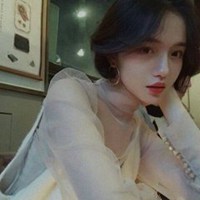 二次元文艺气质女生头像