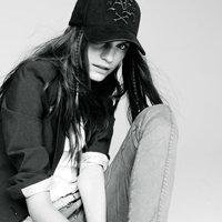 微信头像简单气质女生唯美图片