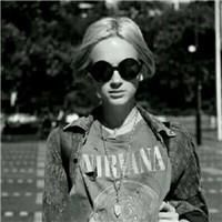 欧美活泼头像气质女生