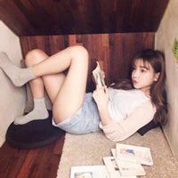 头像后面长发气质女生