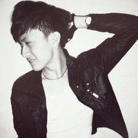 气质男生暖动漫头像