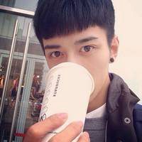 气质男生黑白头像 气质男生黑白头像