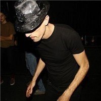 头像唯美有气质男生卡通