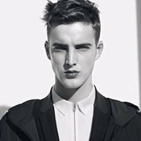 气质男生头侧脸背影