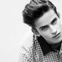 气质男生成熟头像图片