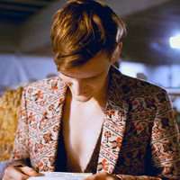 气质男生上半身