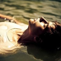 白衣气质男生头像