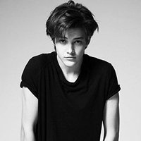 气质男生玩网头像高清