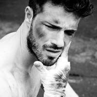 头像黑白气质男生 头像黑白气质男生