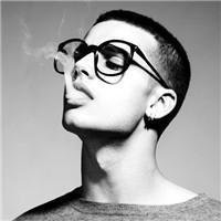 气质男生黑白头像欧美