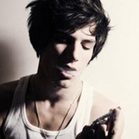 成熟气质男生纹身头像