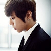 头像欧美气质男生侧影