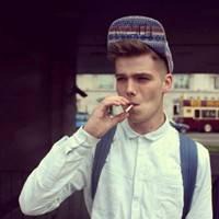 黑色气质男生头像