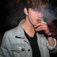 头像气质男生高冷背影