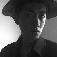 阳光外国气质男生头像图片