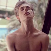 气质男生高冷神头像插画 气质男生高冷神头像插画