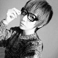 伤感男生帅气伤感男生带字头像