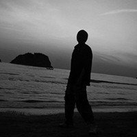 伤感男生景色黑白头像 伤感男生景色黑白头像