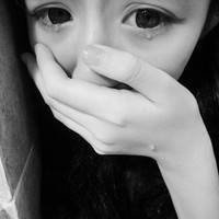 背影帅气头像带字伤感女生黑白