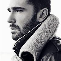 动漫沧桑帅气大叔头像