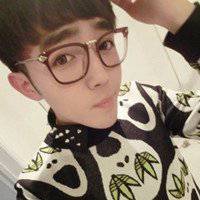 帅哥戴墨镜戴帽子头像霸气头像