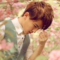 帅哥头发住遮眼睛头像 帅哥头发住遮眼睛头像