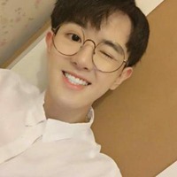 头像帅哥抽烟头像带字