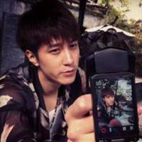 帅哥黑白寂寞抽烟头像