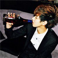 头像西装成熟男人