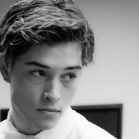 时尚头像成熟男人