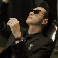 成熟男人头像霸气拿花